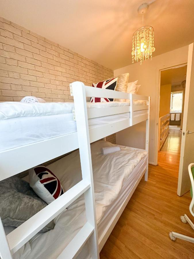 36 O'Leary Square Apartment Лондон Екстериор снимка