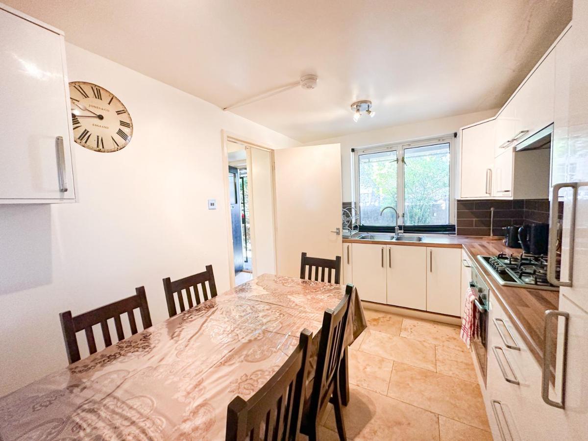 36 O'Leary Square Apartment Лондон Екстериор снимка