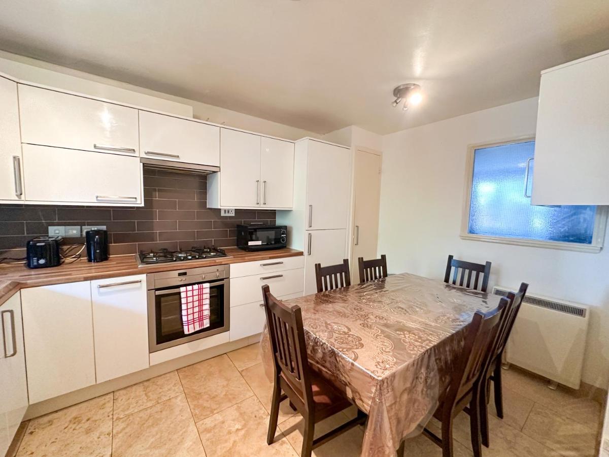 36 O'Leary Square Apartment Лондон Екстериор снимка