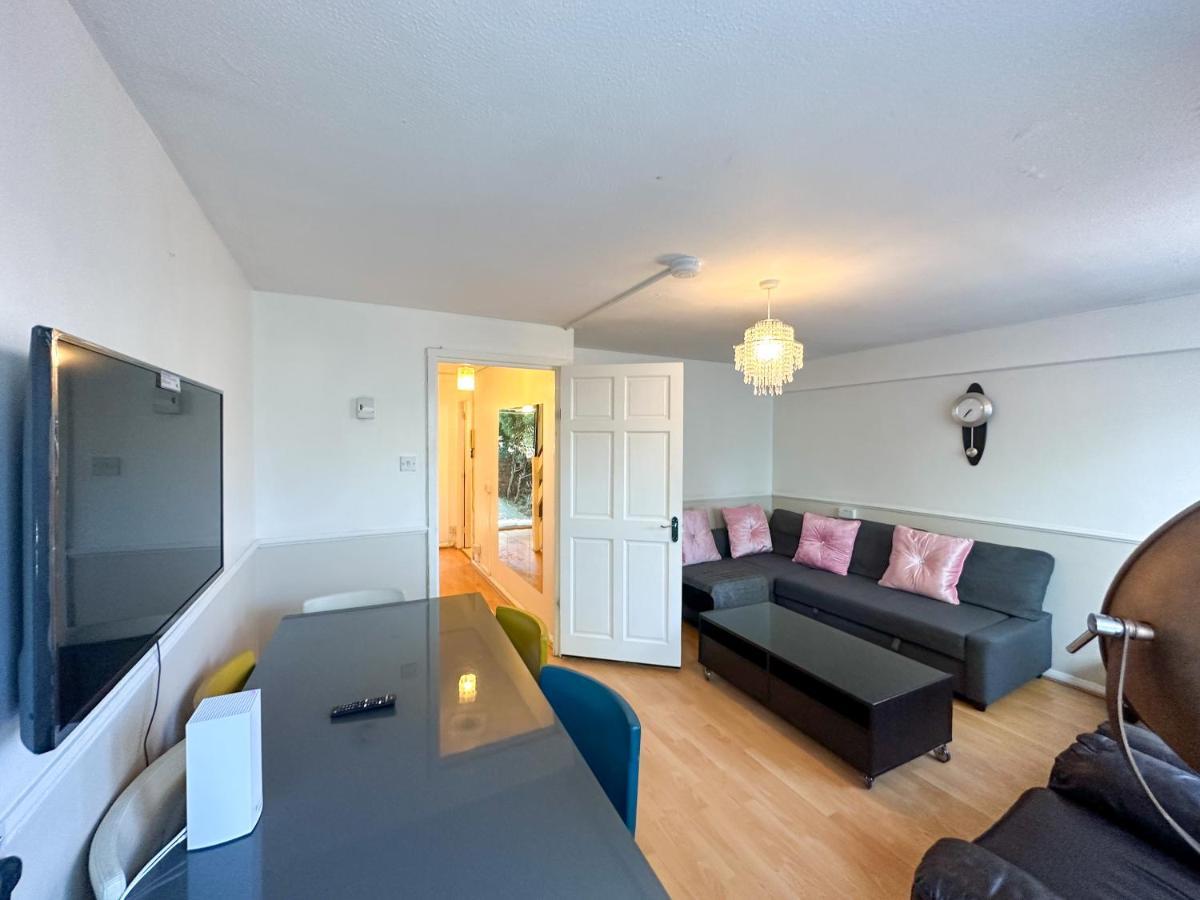 36 O'Leary Square Apartment Лондон Екстериор снимка